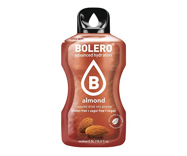 Bustina Bolero gusto mandorla Bustina monodose di preparato per bevanda Bolero al gusto di mandorla su sfondo bianco.