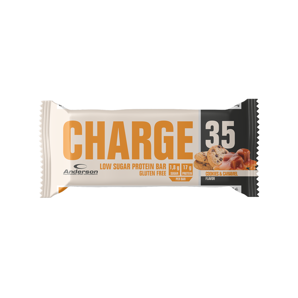 Barretta proteica Anderson Charge 35 gusto Cookies & Caramel Barretta proteica Anderson Charge 35 al gusto biscotto e caramello su sfondo bianco.