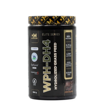 Barattolo nero di proteine idrolizzate WPH-DH4 DM Nutrition al gusto cioccolato su sfondo bianco.